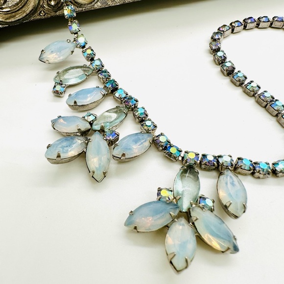 Vintage Blue Rhinestone Necklace - Picture 11 of 14